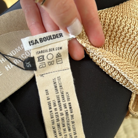 Isa Boulder Cover-Up - Picture 5 of 5